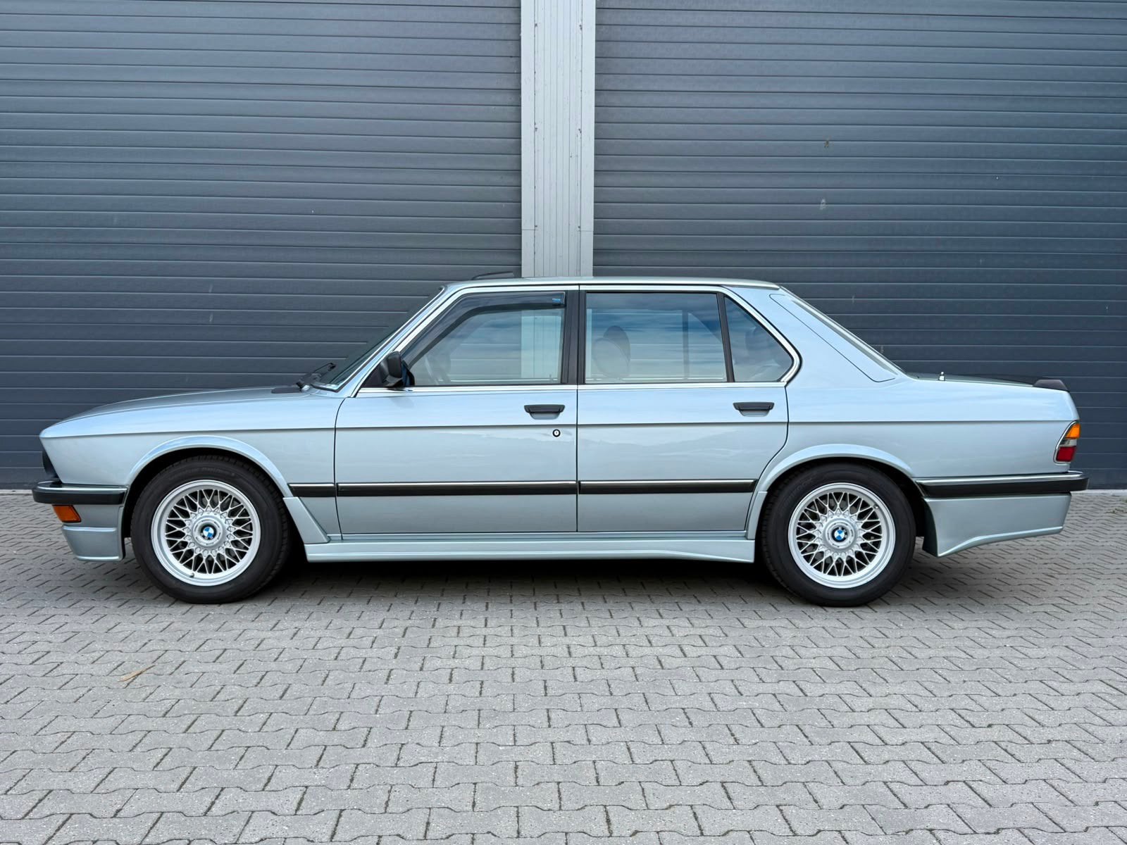 BMW 528i E28 Automaat – uitmuntende staat!, foto 12