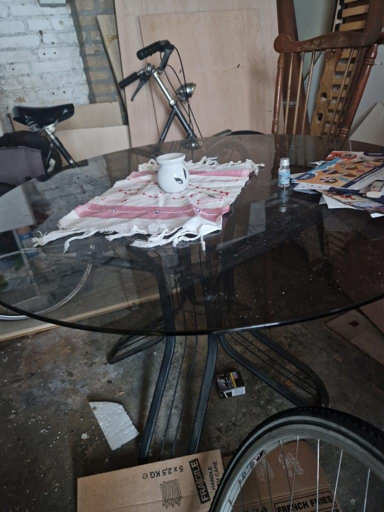 Glazen tafel voor binnen en buiten, Huis en Inrichting, Tafels | Eettafels, Gebruikt, Rond, Ophalen of Verzenden, Glas
