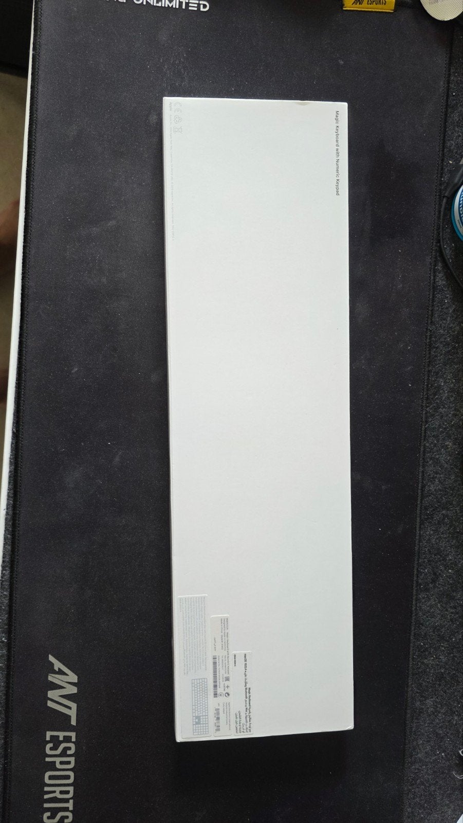Apple Magic Keyboard met Numeriek Toetsenblok (A1843), Ophalen, Zo goed als nieuw, Draadloos, Apple