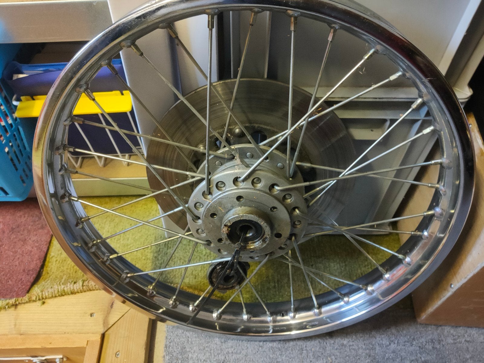 VOORWIEL VOOR EEN SUZUKI GT - 250, Motoren, Ophalen of Verzenden