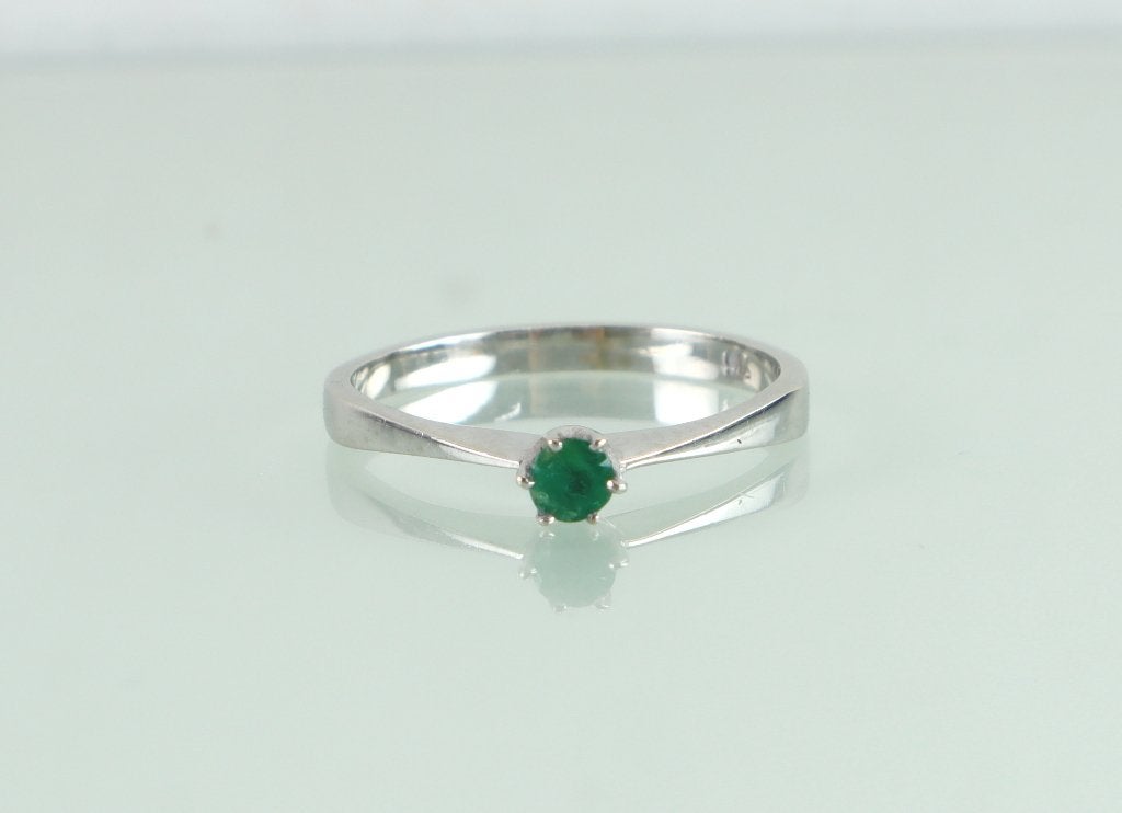 Vintage witgouden ring met smaragd, Sieraden, Tassen en Uiterlijk, Ophalen of Verzenden, Goud, Ring, Met edelsteen