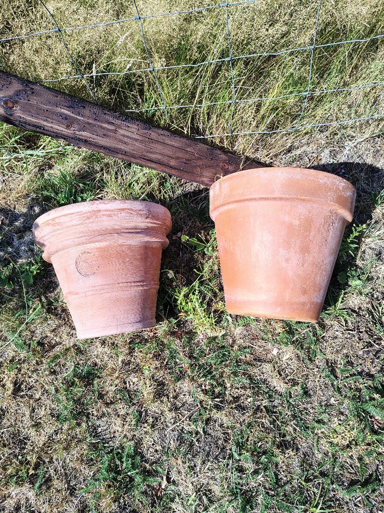 Twee terracotta bloempotten, Gebruikt, Rond, Minder dan 40 cm, Balkon