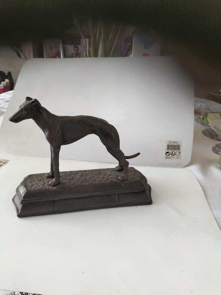 Te koop beeld Whippet in het brons, Minder dan 20 cm, Ophalen of Verzenden, Beeld, Brons