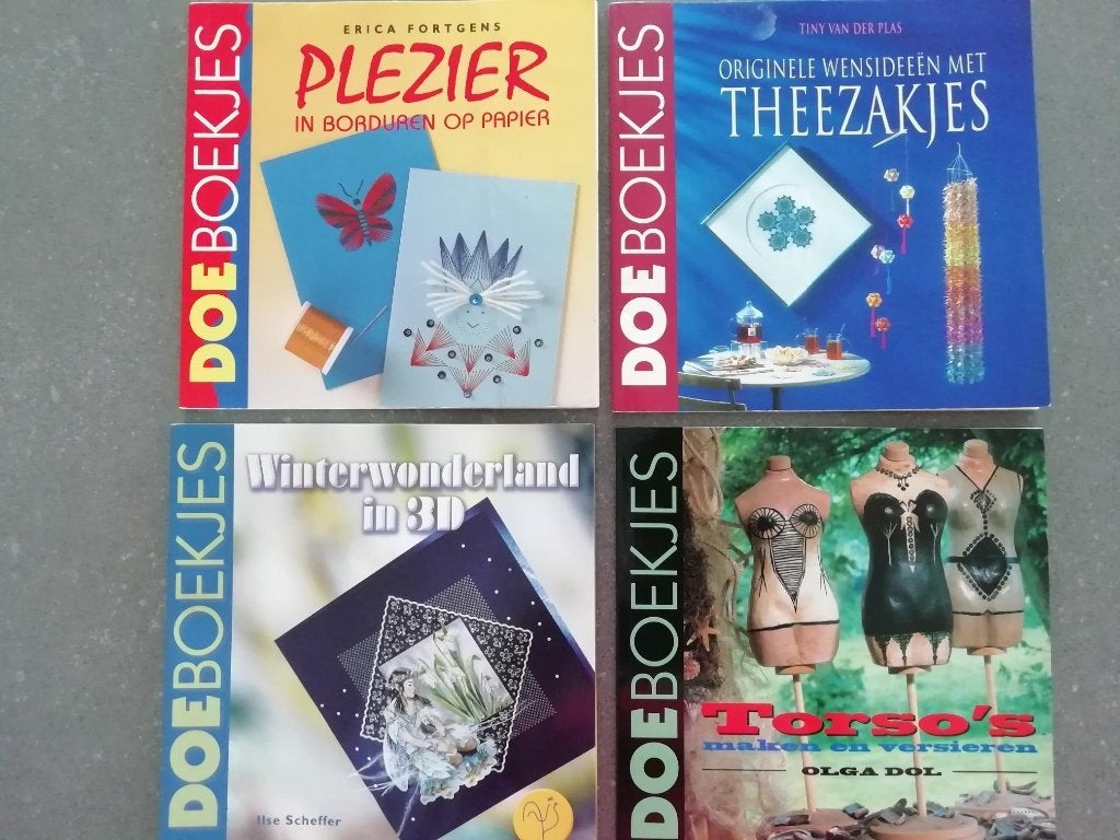 4 Doe Boekjes om te knutselen en voor het maken van kaarten., Boeken, Ophalen of Verzenden, Zo goed als nieuw, Scrapbooking en Knutselen
