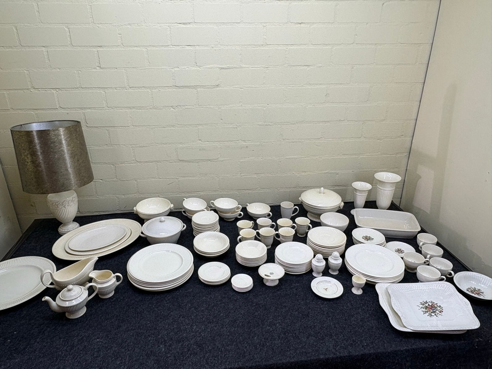 Ruim 110-delig Wedgwood servies - Alleen Ophalen, Huis en Inrichting, Keuken | Servies, Ophalen, Gebruikt, Klassiek, Wedgwood
