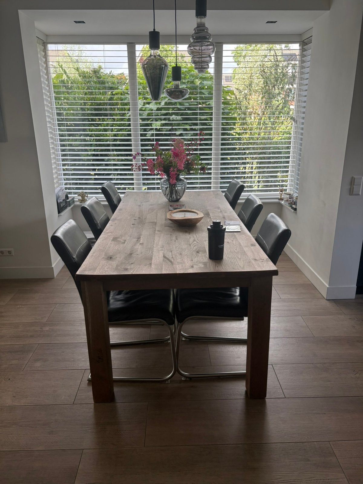 Eettafel met 6 leren stoelen van henders & hazel, Ophalen
