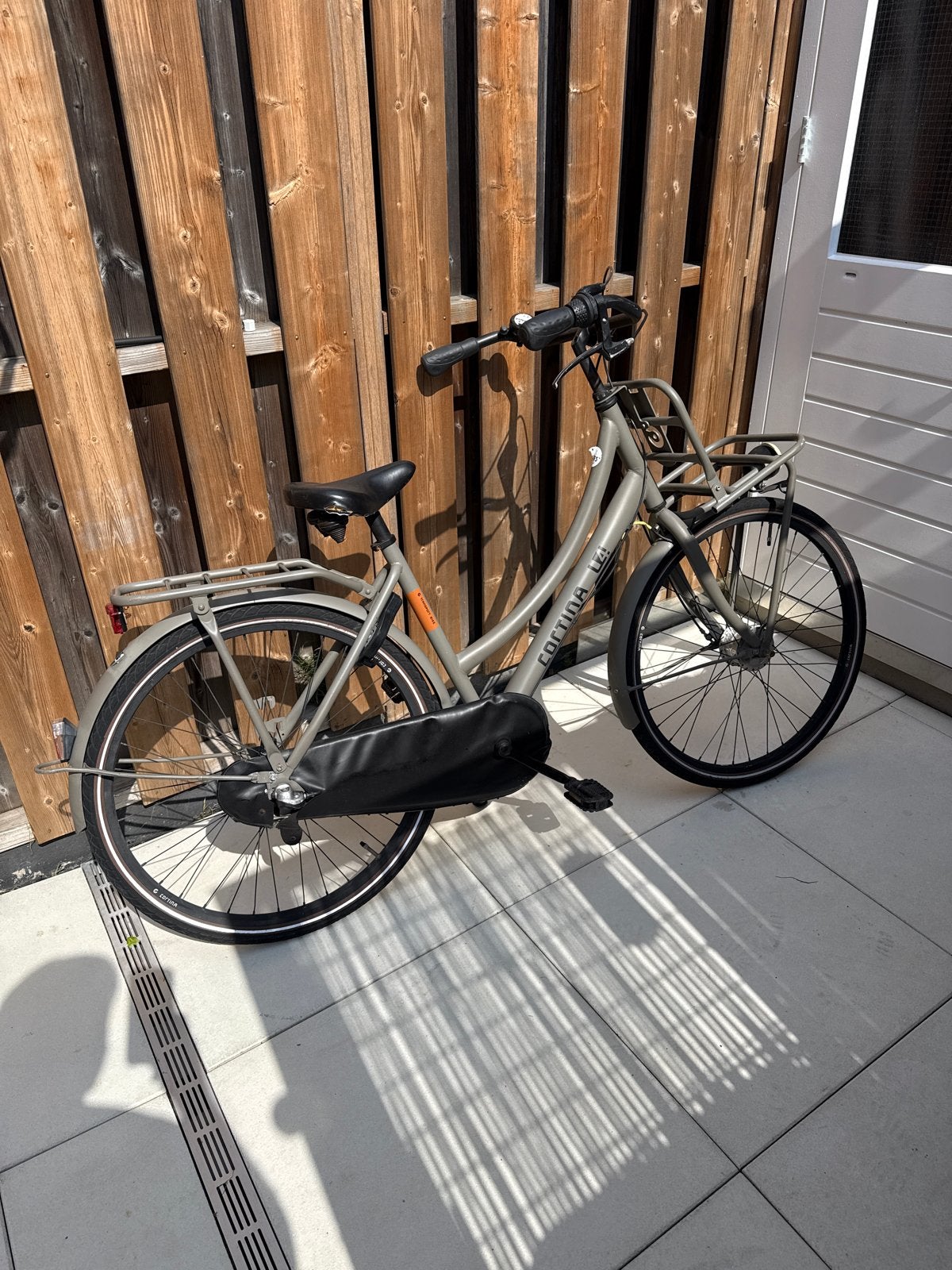 Cortina fiets 26 inch met AXA slot, Fietsen en Brommers, Ophalen, Gebruikt