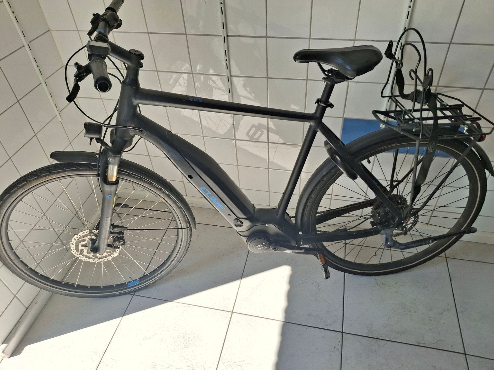 Cube Touring Hybrid Pro 400 (2018) | Slechts 4511 km, Fietsen en Brommers, 55 tot 59 cm, Ophalen, Gebruikt, Cube