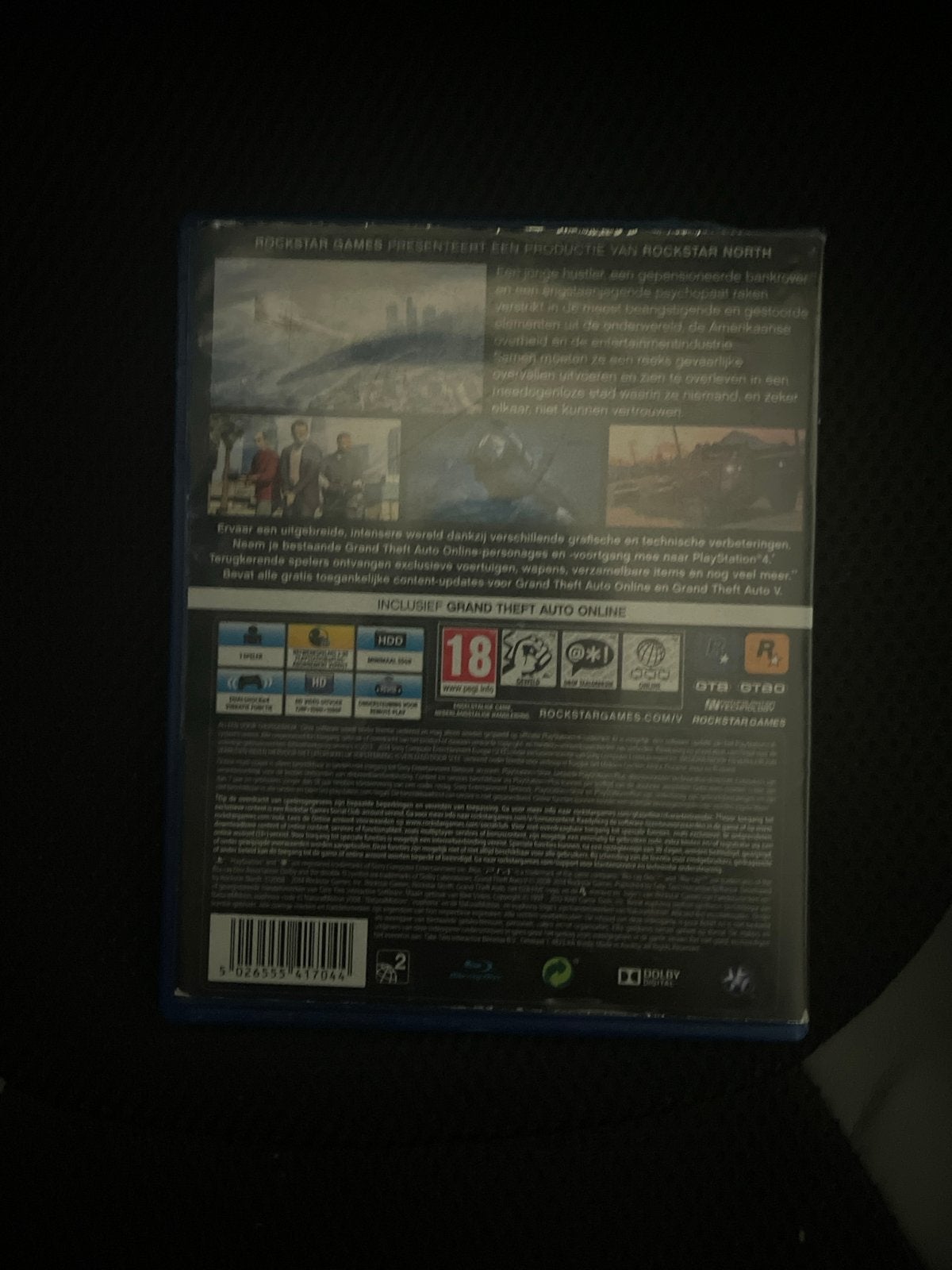 Foto 3 van Grand Theft Auto V (GTA 5) PS4 - Inclusief kaart