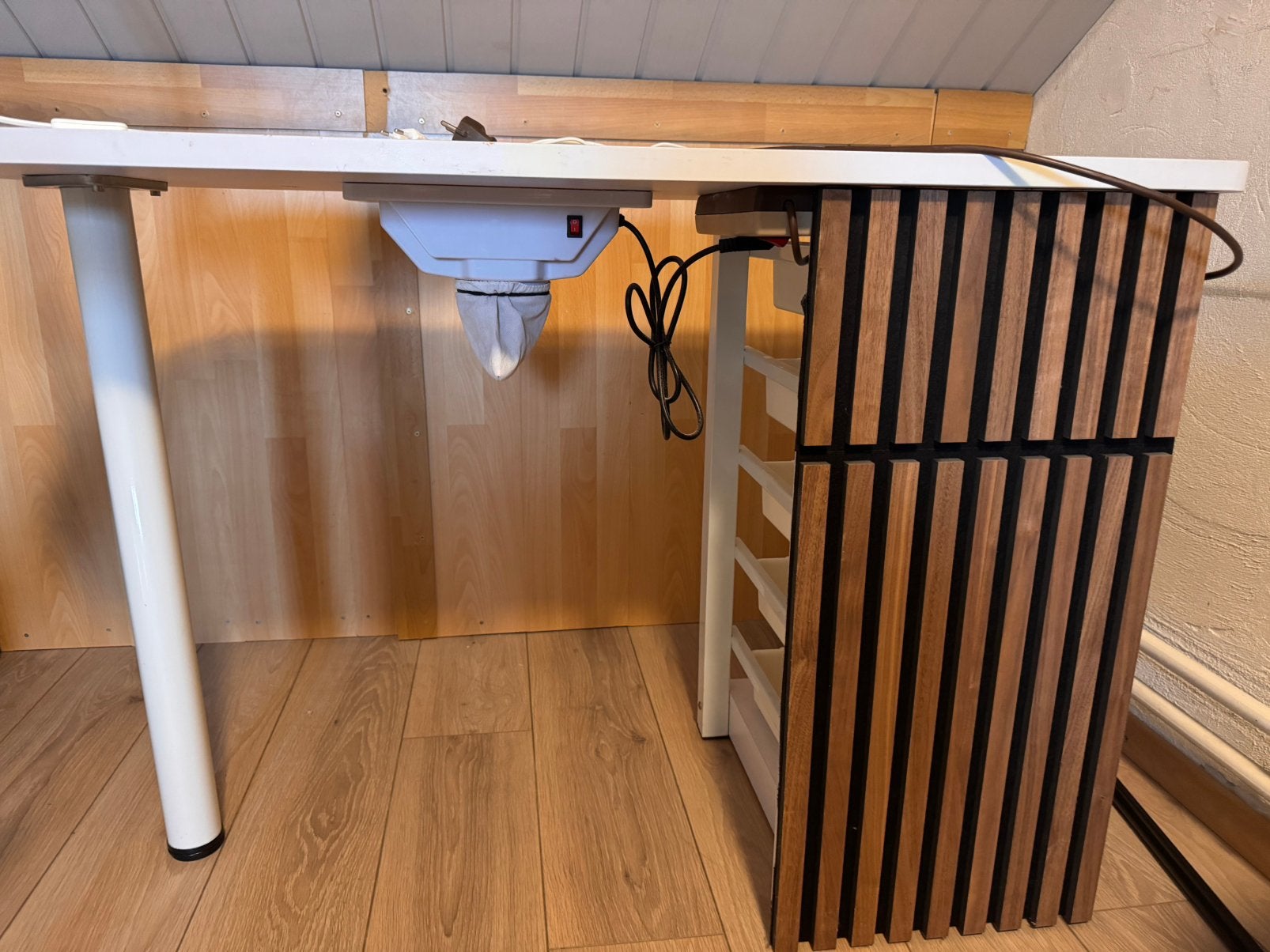 Nageltafel met afzuiging en wieltjes - gebruikt, Huis en Inrichting, Ophalen, Gebruikt