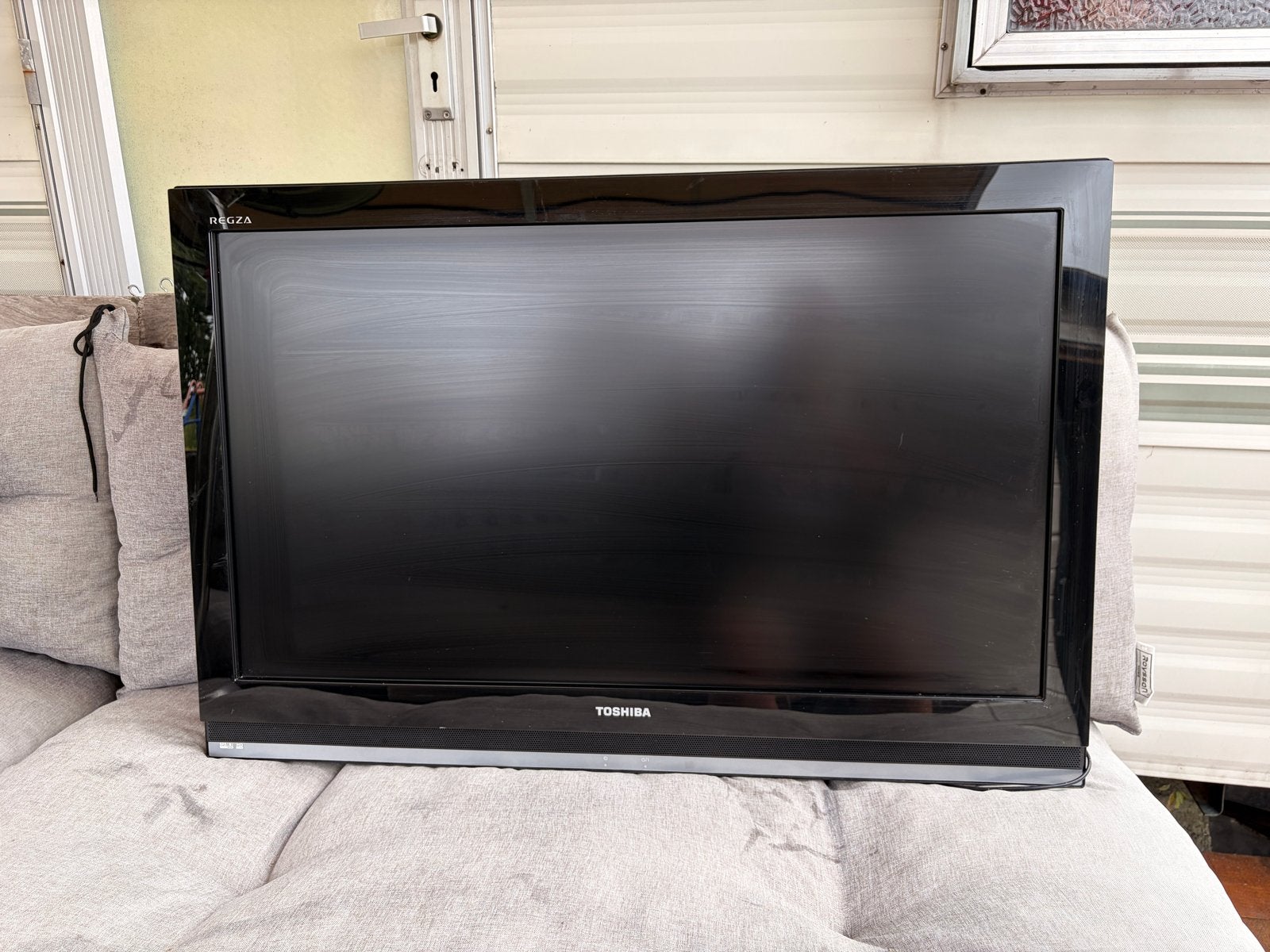 Gratis Toshiba Regza 37 inch LCD TV met HDMI, Ophalen, LCD, 80 tot 100 cm, Gebruikt