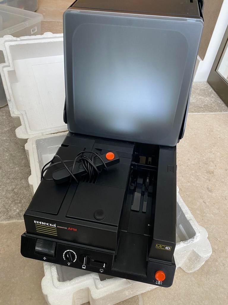 Diaprojector merk AGFA, Ophalen of Verzenden, Zo goed als nieuw