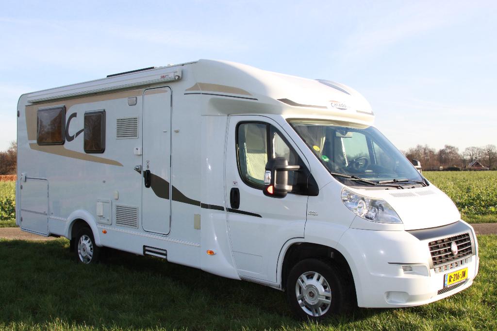 Hymer Carado T449 Queensbed zonnepaneel camera, Startonderbreker, Ringverwarming, Fiat, 7 tot 8 meter
