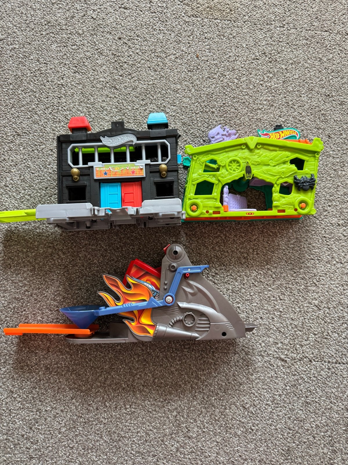 Hot Wheels speelset - Politiebureau en garage, Ophalen of Verzenden, Zo goed als nieuw