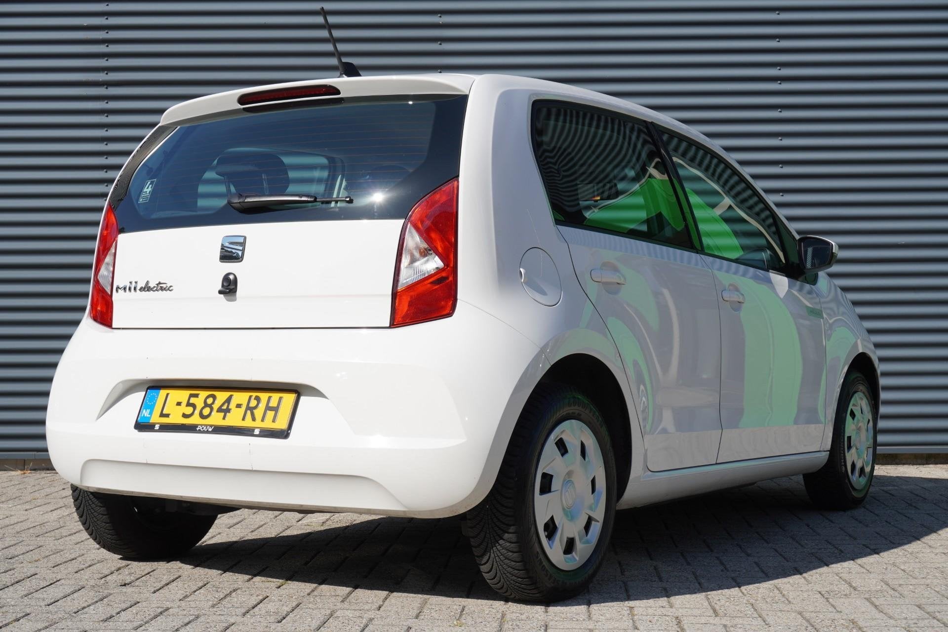 SEAT Mii Electric 83pk electric | Climatronic | Bluetooth |, Auto's, Stof, Zwart, Mii, Wit