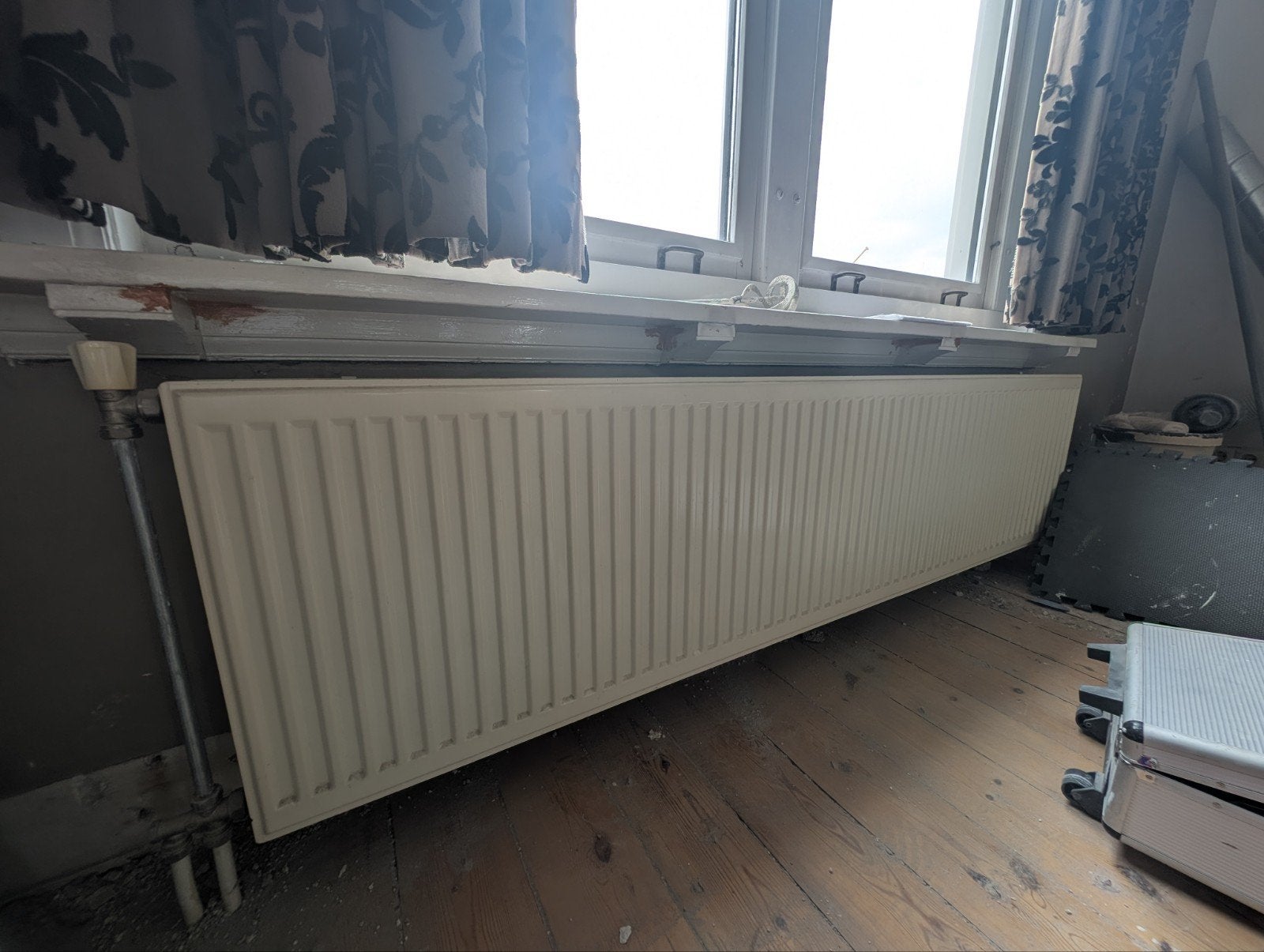 4 lange witte radiatoren, gebruikt, Ophalen, 30 tot 80 cm, Gebruikt, Radiator
