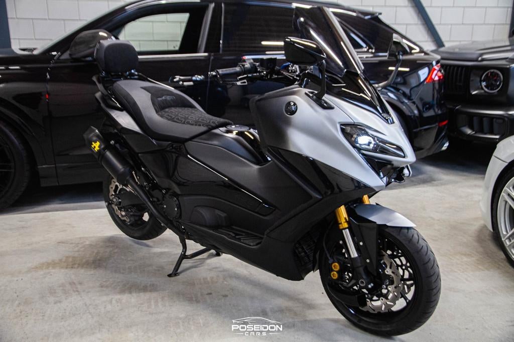 Yamaha TMAX 560 CUSTOM KETTING KIT, Motoren, Motoren | Yamaha, Bedrijf, Scooter, 12 t/m 35 kW, ABS, LED Verlichting, Traction Control