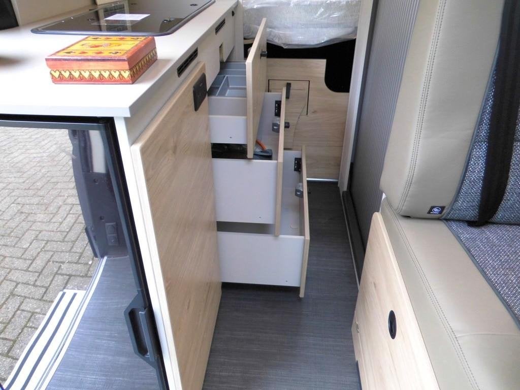 Foto 14 van Dethleffs Globetrail 600DS 14430,=VOORDEEL COMPLEET ALL INCL