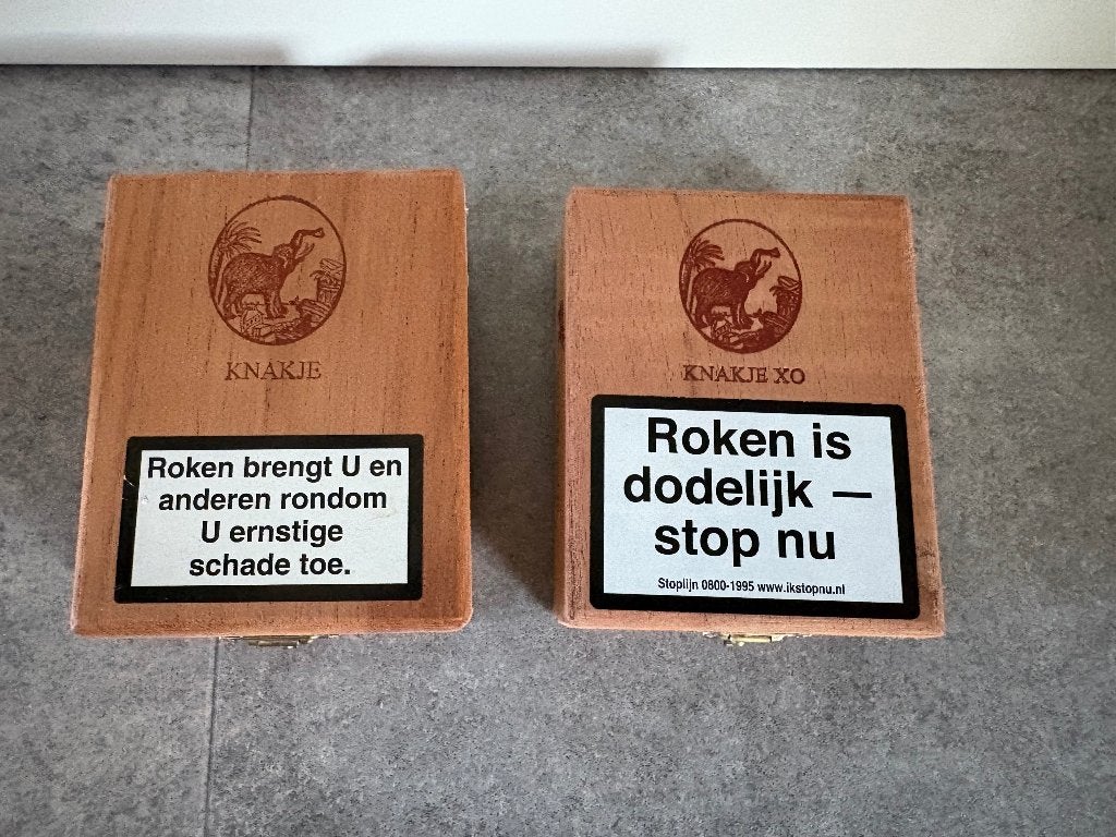 De Olifant - Knakje - 2 sigarendoosjes / kistjes, Ophalen of Verzenden, Zo goed als nieuw, Tabaksdoos of Verpakking