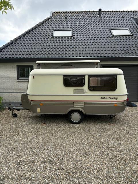 Eriba Triton, Standaardzit, Dwarsbed, Tot en met 2, Particulier