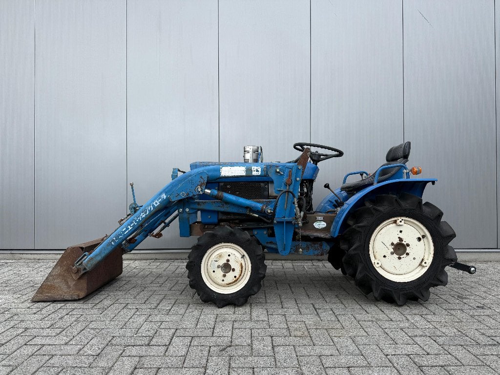 Iseki TX1210 minitrekker met voorlader - 15PK - 4WD, Zakelijke goederen, Agrarisch | Tractoren, Overige merken, Gebruikt, Tot 2500