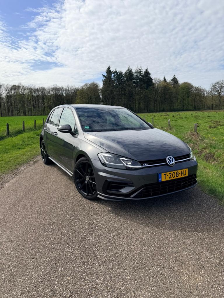 Volkswagen Golf 1.4 TSI 3x R-line 125pk 7-DSG 5D 2018 Grijs, Auto's, 125 pk, 4 cilinders, 1191 kg, 1395 cc