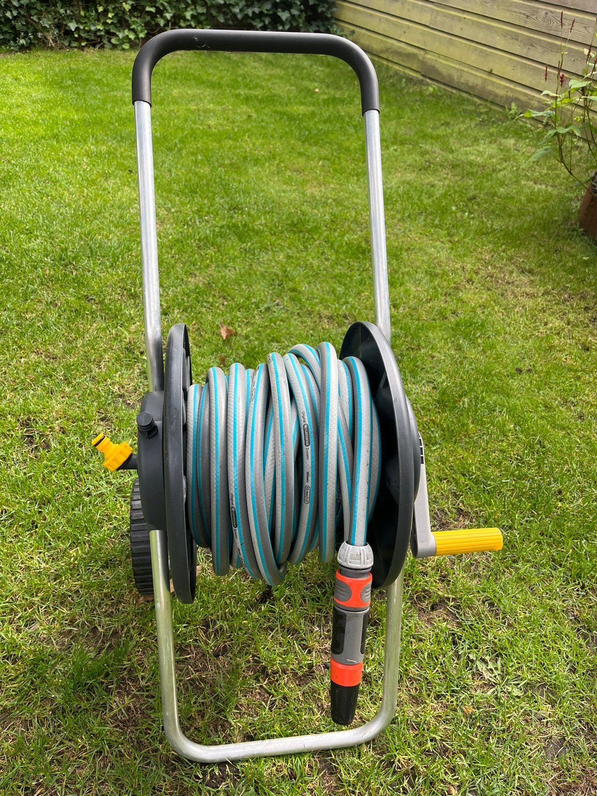 Tuinslanghaspel met slang - Zo goed als nieuw, Tuin en Terras, Ophalen, Zo goed als nieuw, Tuinslanghaspel