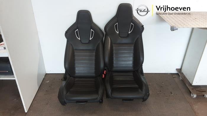 Bekleding Set (compleet) van een Opel Insignia (Insignia 08-, Gebruikt, -, -, Opel