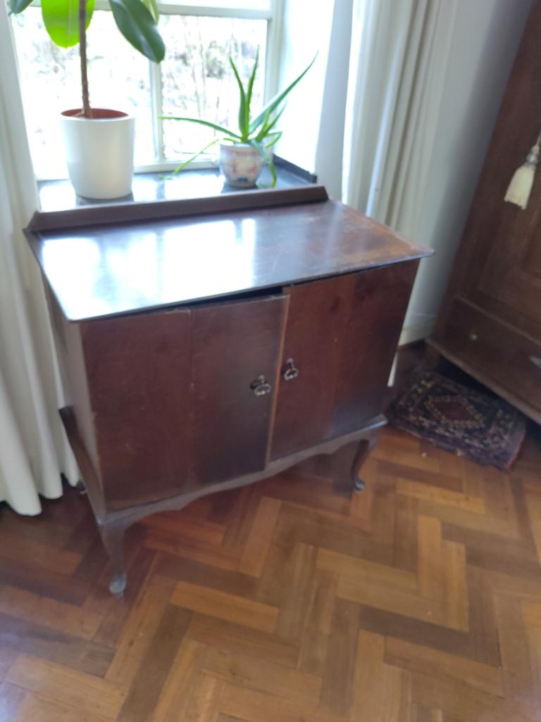 Vintage Houten Kastje met Twee Deuren, Ophalen