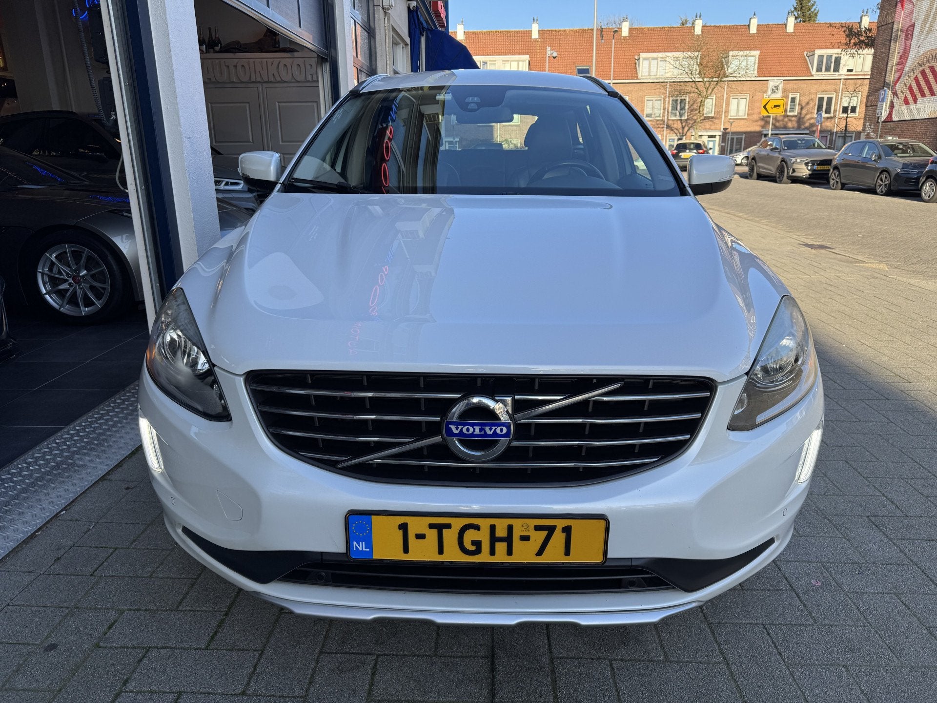 Volvo XC60 2.0 T5 FWD Summum NL AUTO/LEDER (bj 2014), Euro 5, 4 cilinders, Automatische klimaatregeling, Wit