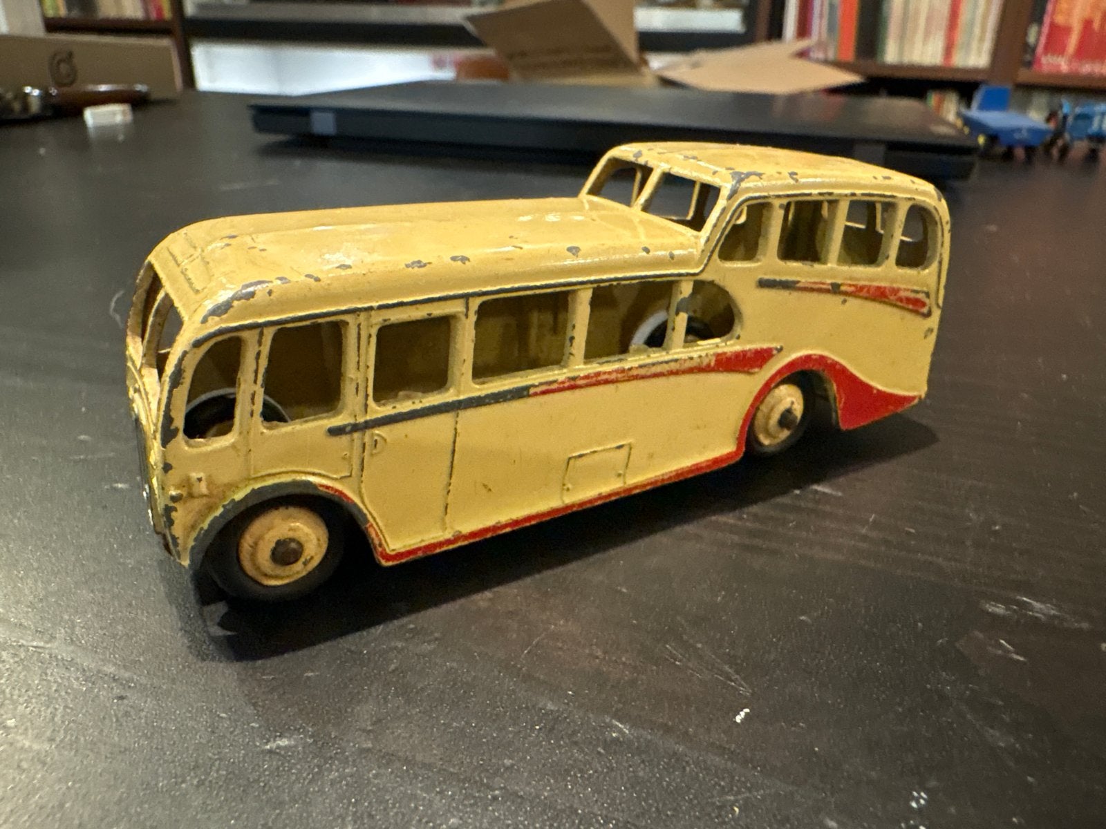 Dinky Toys No. 280 Observation Coach (1950-1960), Ophalen of Verzenden, Gebruikt