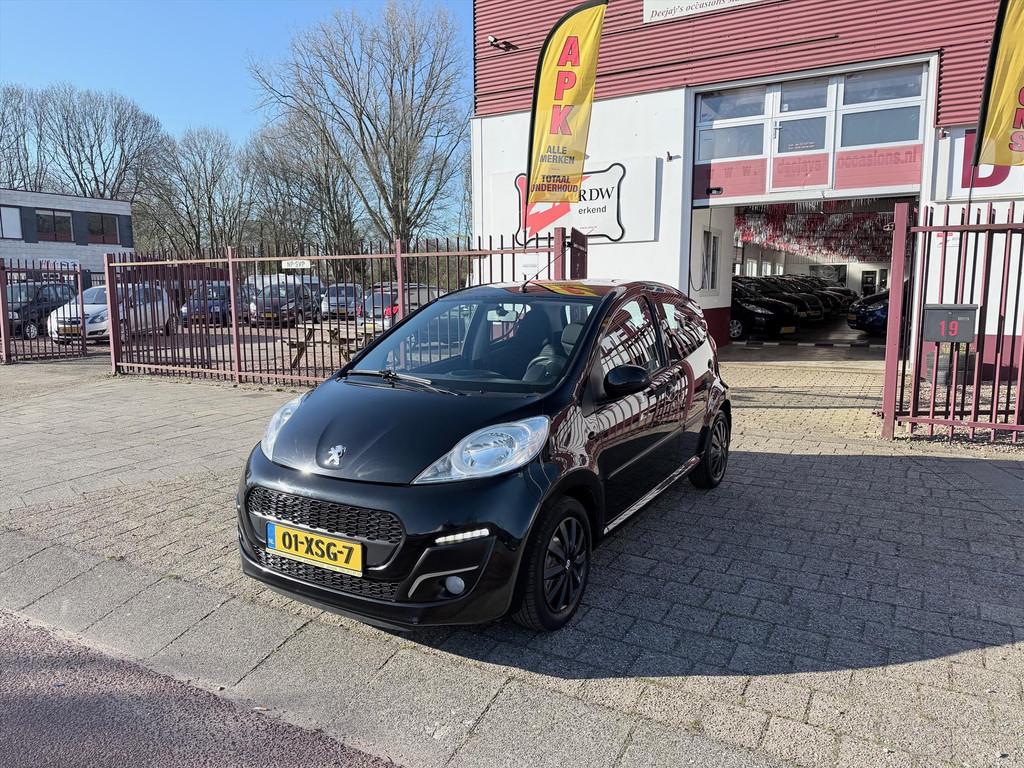 Peugeot 107 1.0 12V 68PK 5D ENVY, Euro 5, Stof, Gebruikt, 4 stoelen