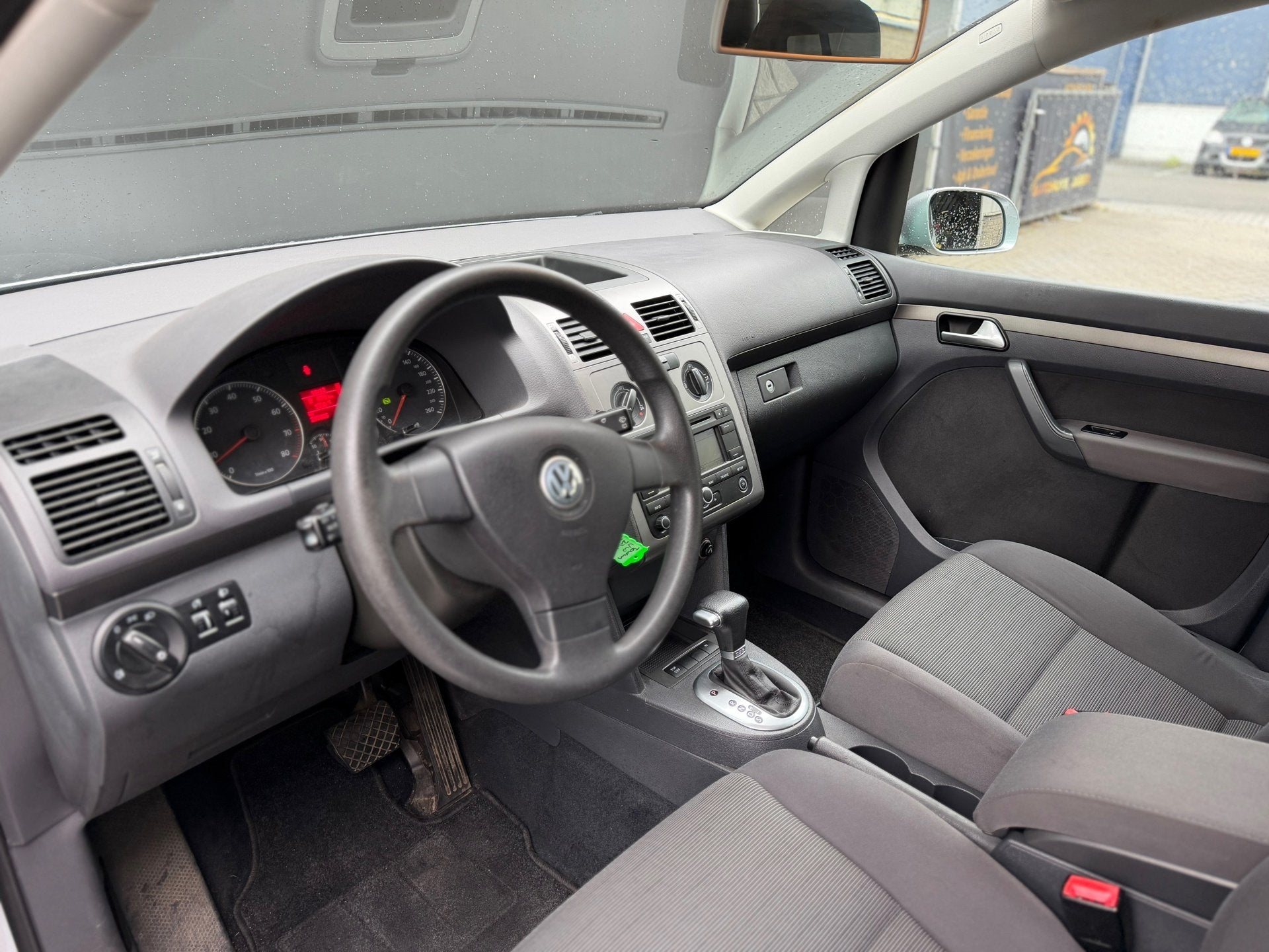 Volkswagen Touran 1.4 TSI Comfortline Automaat Trekhaak, Traction-control, Stof, Gebruikt, Zwart