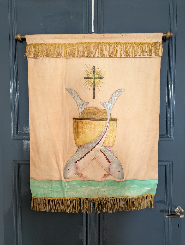 Antiek religieus processievaandel - Broden en vissen - 1930, Antiek en Kunst, Ophalen of Verzenden