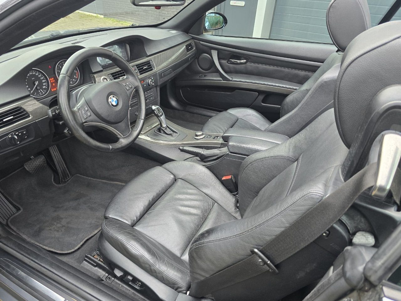 BMW 3 Serie CABRIO 325I HIGH EXECUTIVE (bj 2007, automaat), Gebruikt, 4 stoelen, Automatische klimaatregeling, 2996 cc