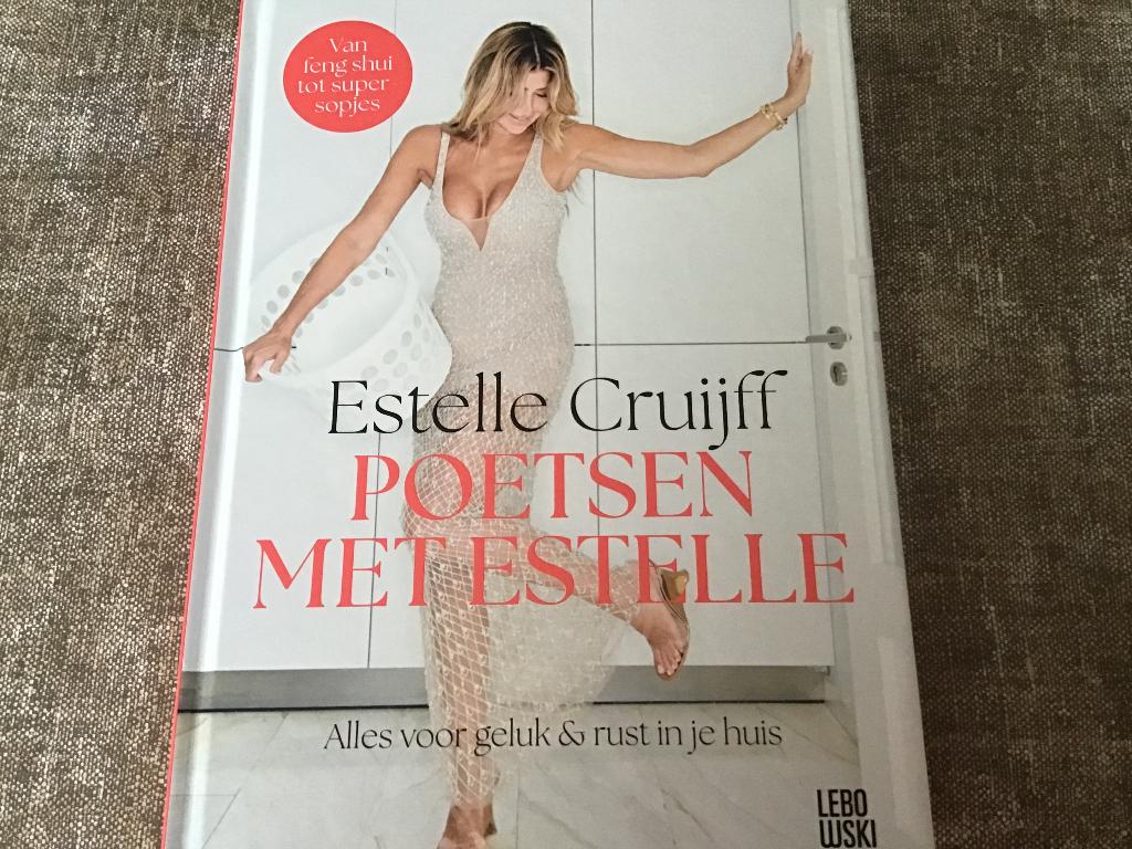 Poetsen met Estelle, Ophalen of Verzenden, Nieuw, Overige onderwerpen, Estelle Cruijff
