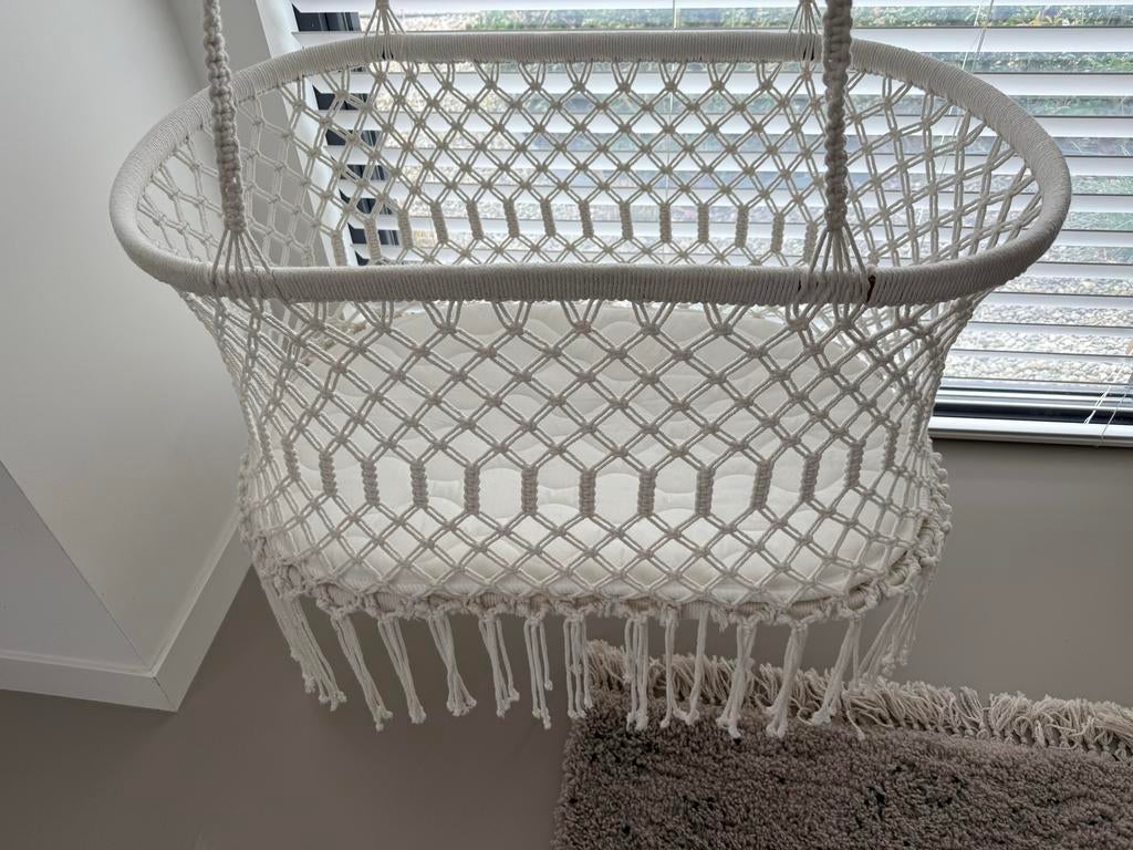Hangwieg Rock met matras - Macramé stijl, Kinderen en Baby's, Babywiegjes en Ledikanten, Ophalen of Verzenden, Zo goed als nieuw