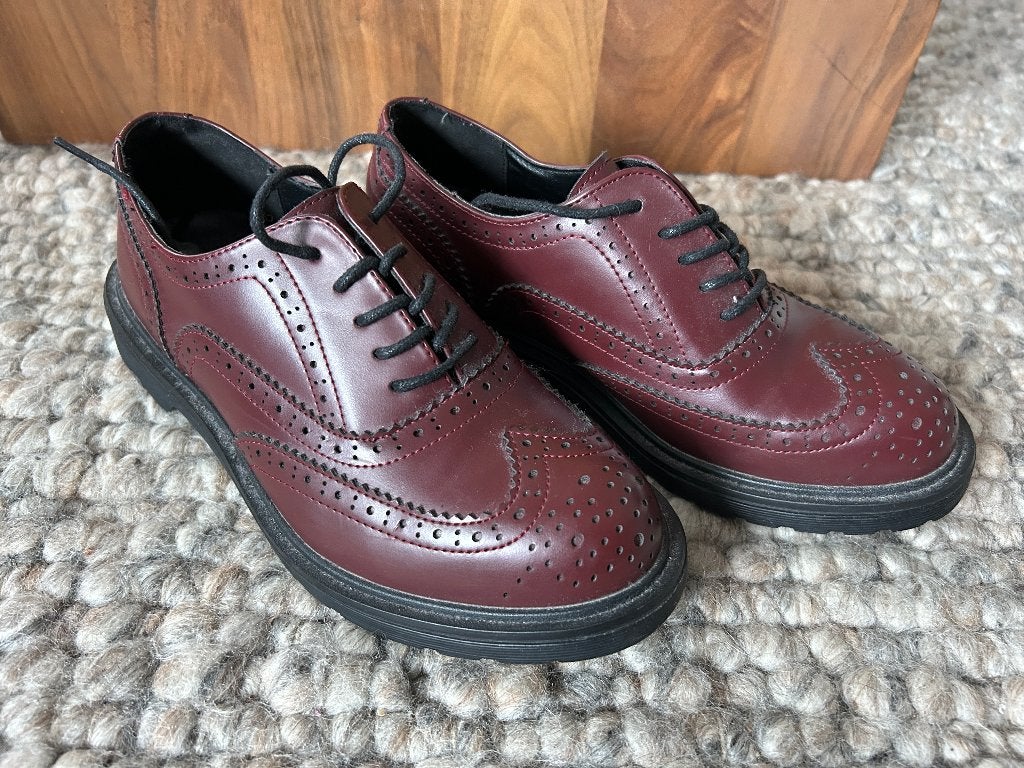 PRIMADONNA Prima Donna Broque bordeaux maat 37, Schoenen met lage hakken, Ophalen of Verzenden, Zo goed als nieuw, Rood