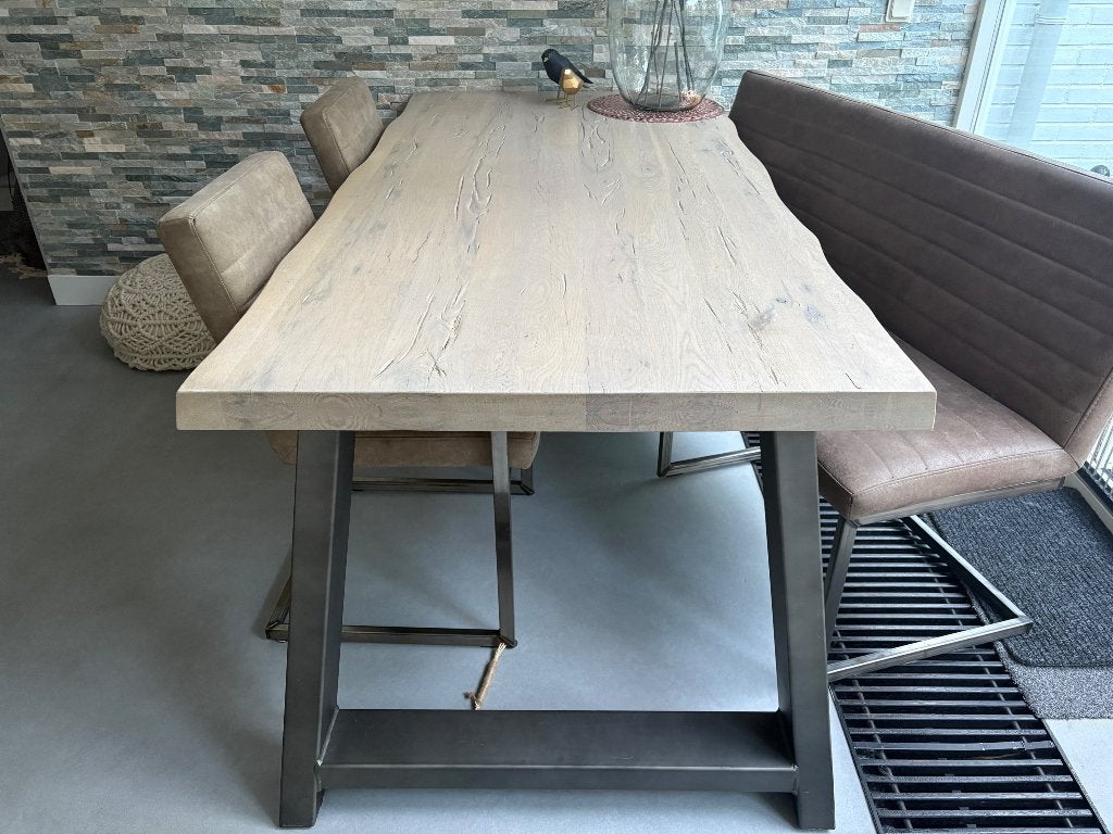 Eettafel + 2 stoelen + bankje, Gebruikt, 100 tot 150 cm, Vijf personen of meer, 150 tot 200 cm