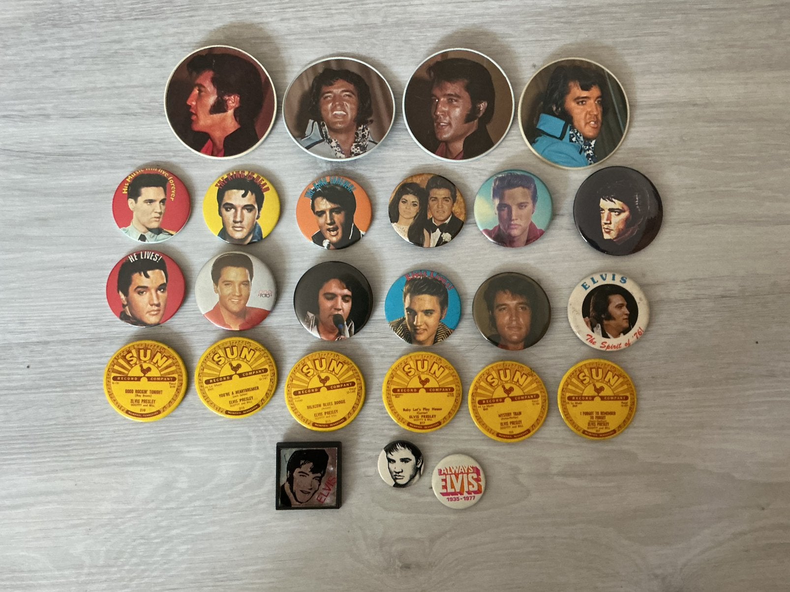 Elvis buttons, Ophalen of Verzenden