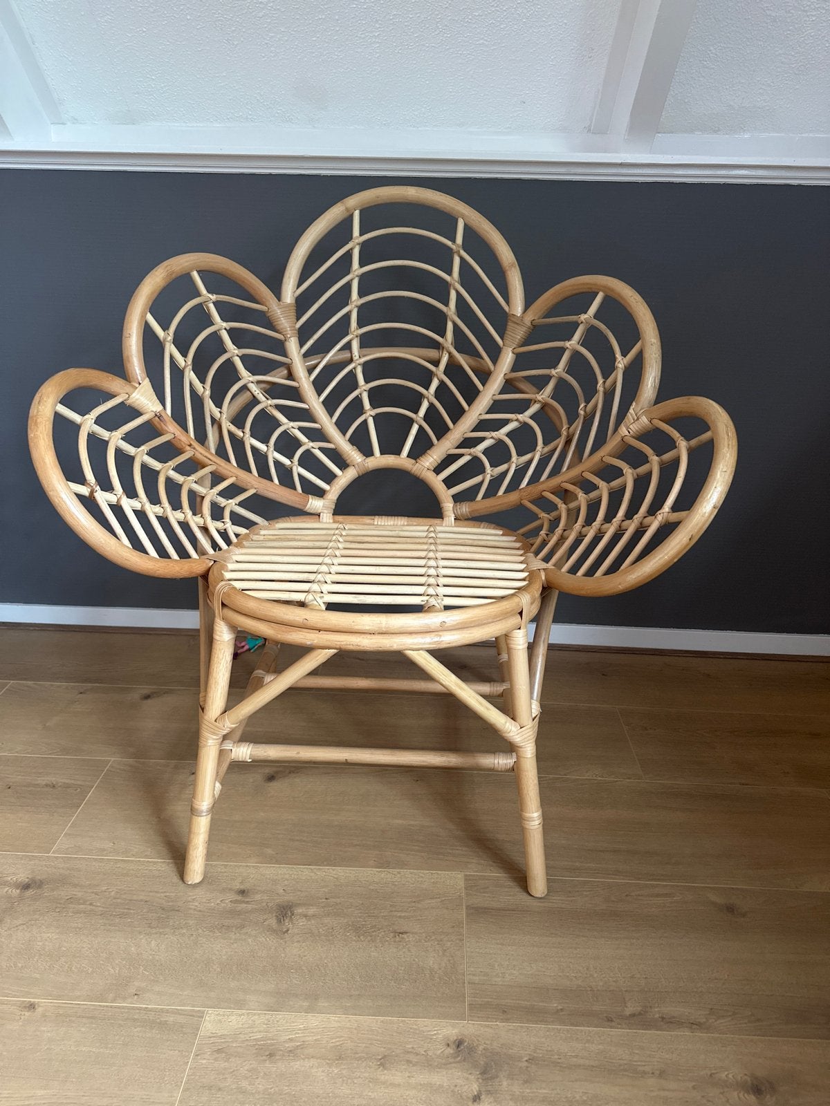Unieke Rotan Bloem Stoel - Decoratieve Eyecatcher, Ophalen, Overige kleuren, Riet of Rotan, Zo goed als nieuw
