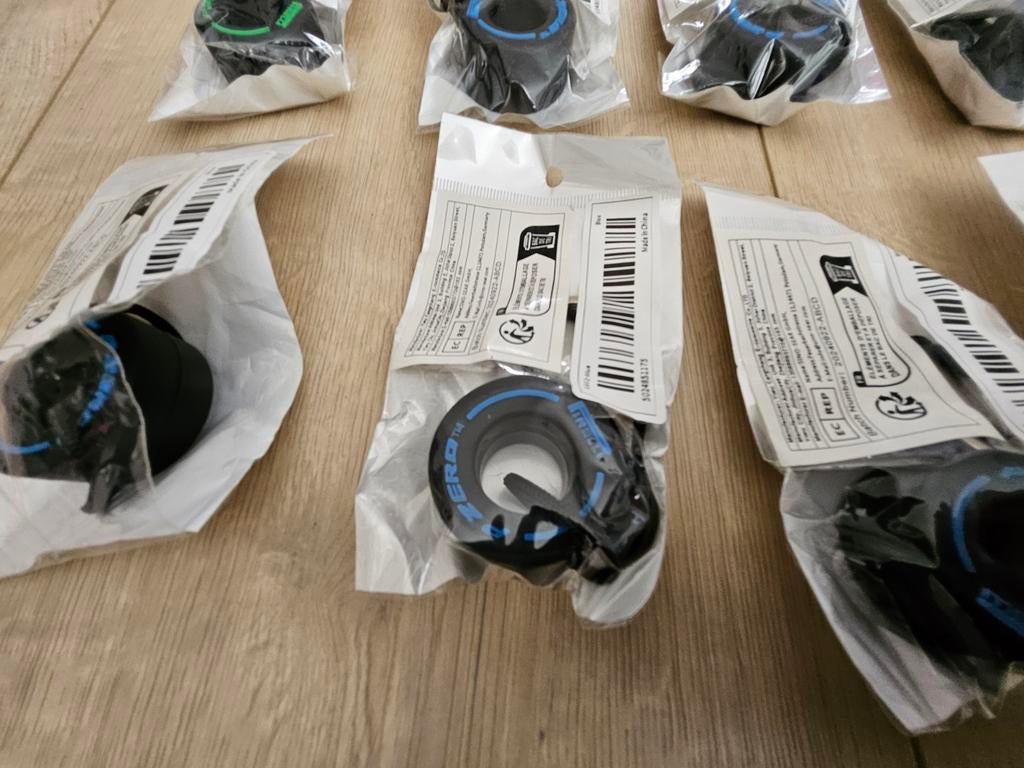 18x sleutelhanger Pirelli Formule 1 Raceband, Verzamelen, Ophalen of Verzenden, Nieuw, Sport