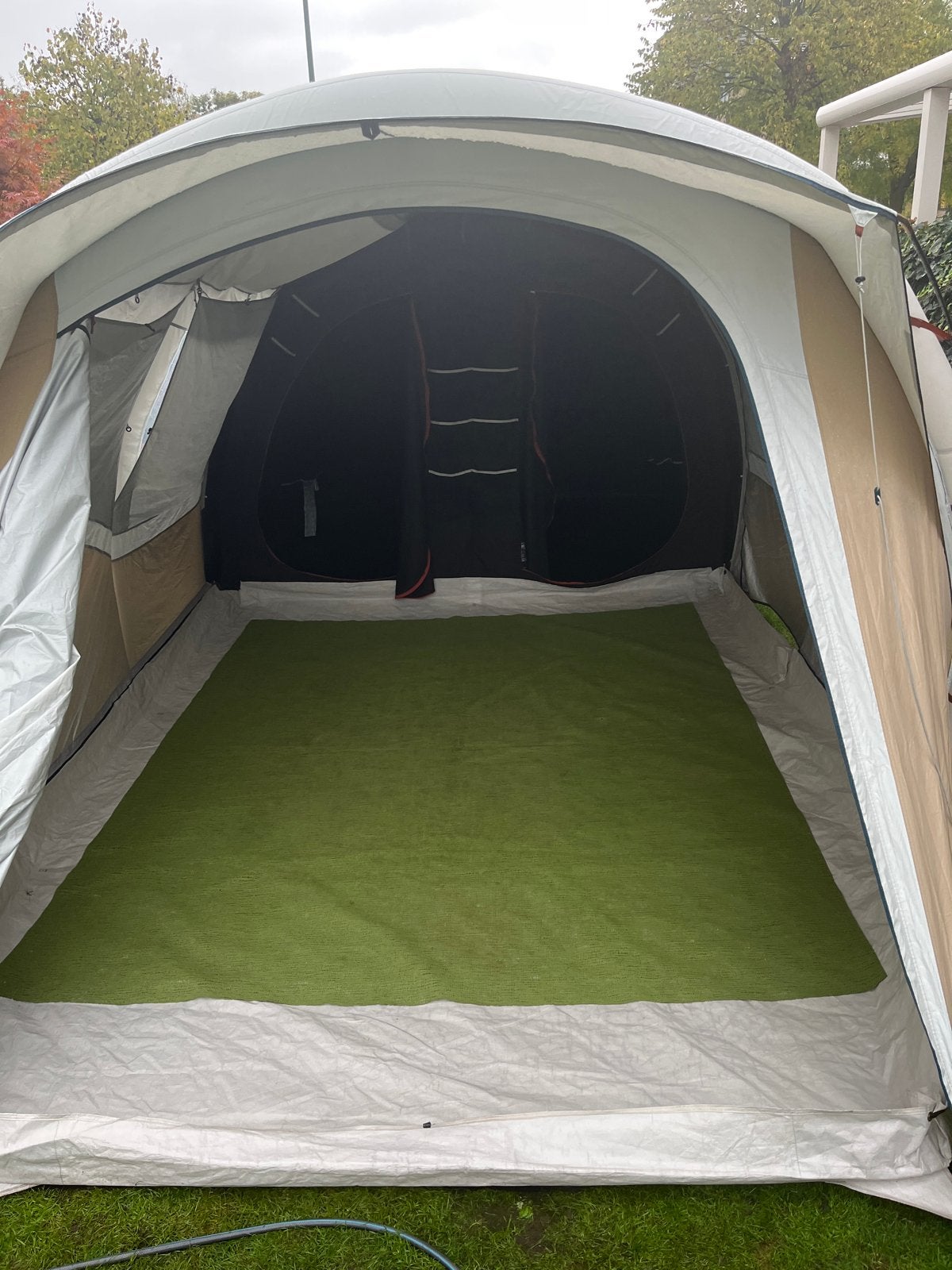 Tenttapijt appeltjesgroen 2,47mx2,97m, Ophalen, Gebruikt