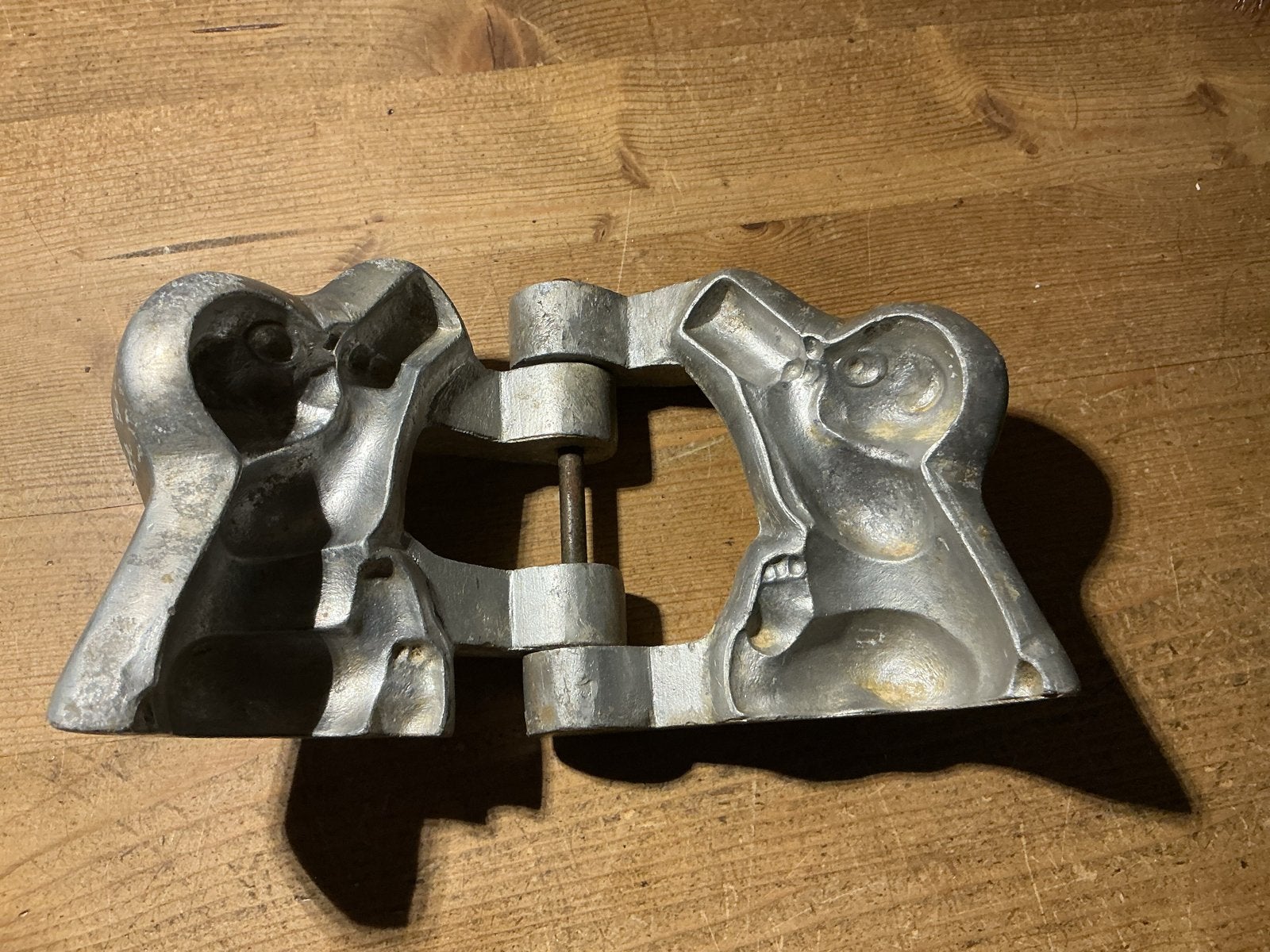 Vintage aluminium marsepein mal baby met fles, Antiek en Kunst, Ophalen of Verzenden