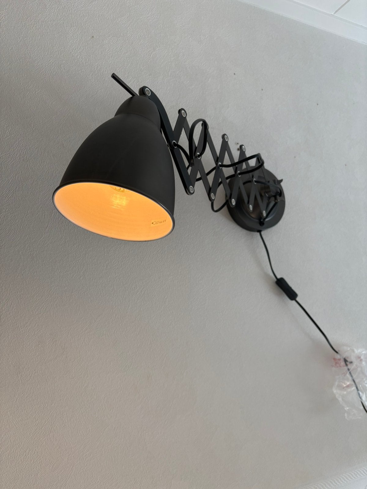 Gamma wandlamp Bobby schaararm lamp, Grijs, Zo goed als nieuw, Inclusief lichtbron, Metaal
