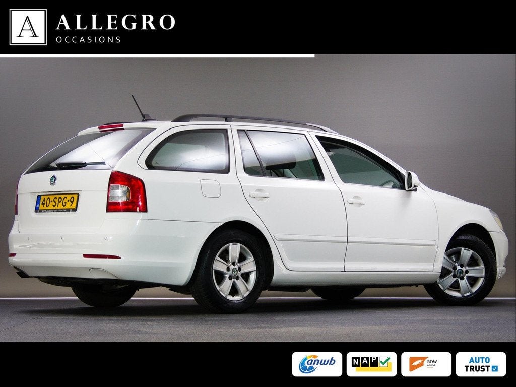 Skoda Octavia Combi 1.2 TSI Ambition Business Line (NAVIGATI, Auto's, Skoda, Euro 5, Stof, Gebruikt, Zwart