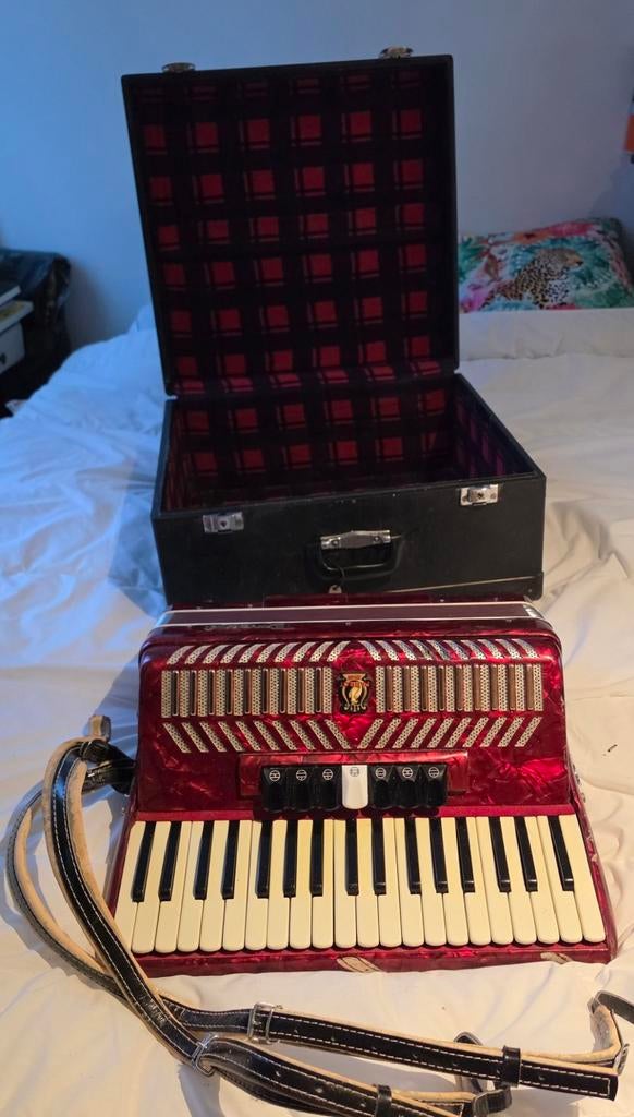 Parrot Accordeon, Muziek en Instrumenten, Accordeons, Ophalen, Zo goed als nieuw, Overige merken, Met koffer