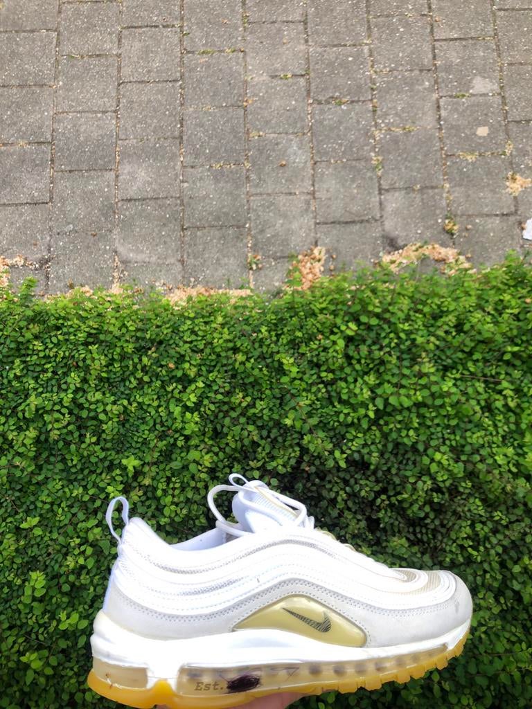 Nike Air Max 97 Sneakers - Wit/Goud, Kleding | Dames, Schoenen, Ophalen of Verzenden, Nieuw, Wit, Sneakers of Gympen