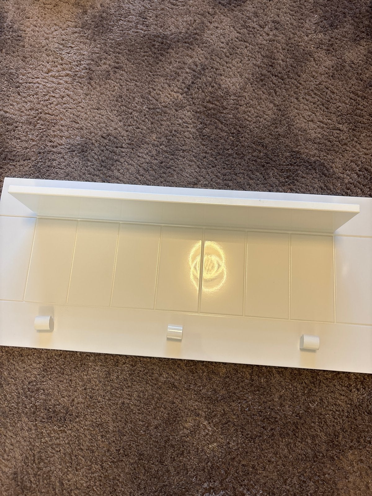 Witte wandplank met haken, Ophalen, Zo goed als nieuw