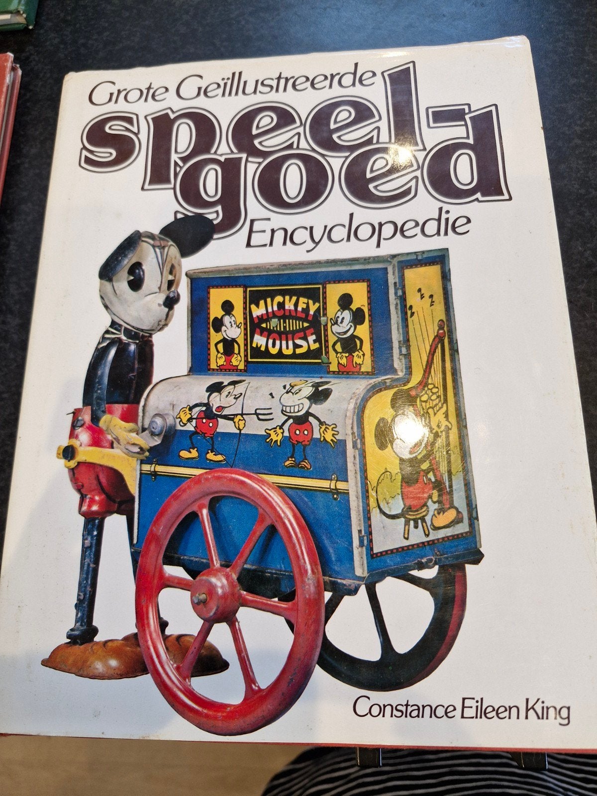 Grote Geïllustreerde Speelgoed Encyclopedie, Gelezen, Ophalen of Verzenden, Los deel, Algemeen